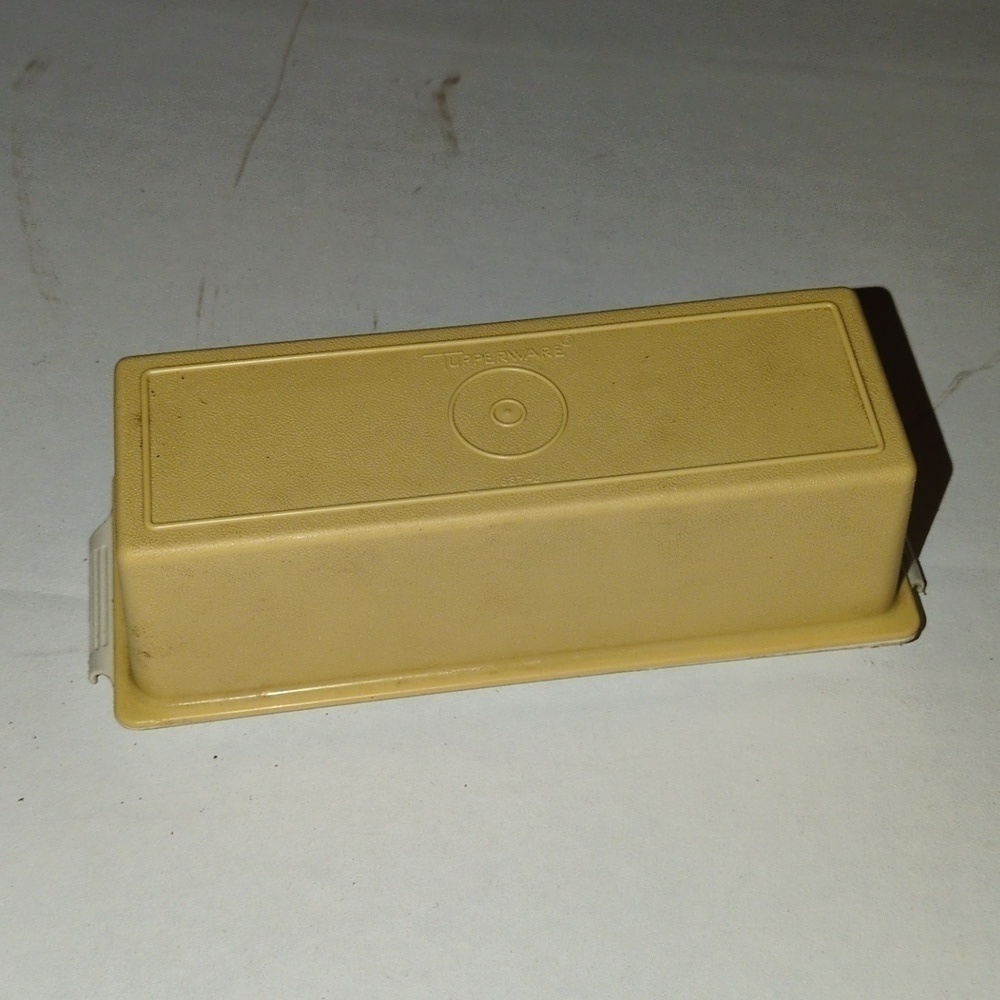 Vintage Tupperware butter holder dish harvest gold 636–3